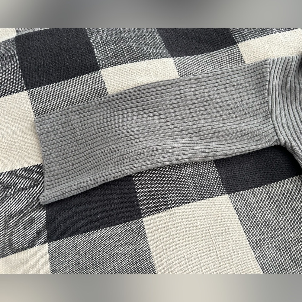Gray Ribbed Button-Up Sweater - Picture 7 of 7